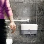 Tork T2 Twin držač toalet papira Mini Jumbo beli 555000 - Slika 3